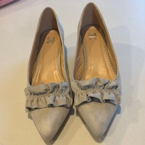 Journee Collection- Sabree suede pointed toe  Gray Ruffle kitten heels. Size 11